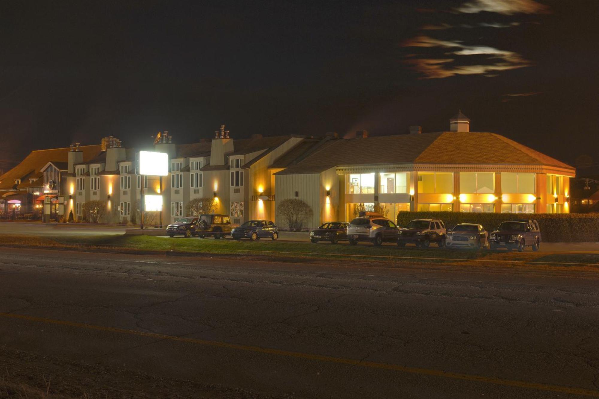 Hotel Vacances Tremblant Mont-Tremblant Eksteriør bilde