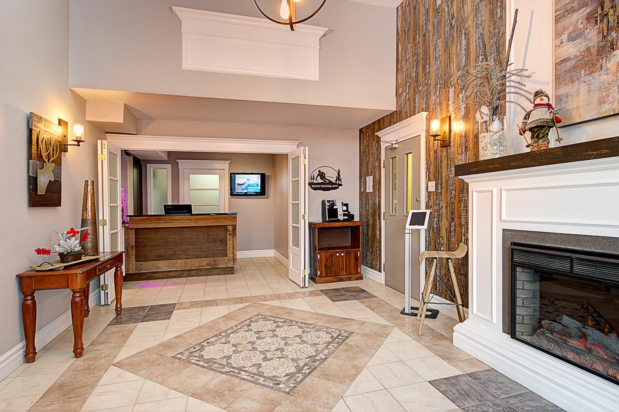 Hotel Vacances Tremblant Mont-Tremblant Eksteriør bilde